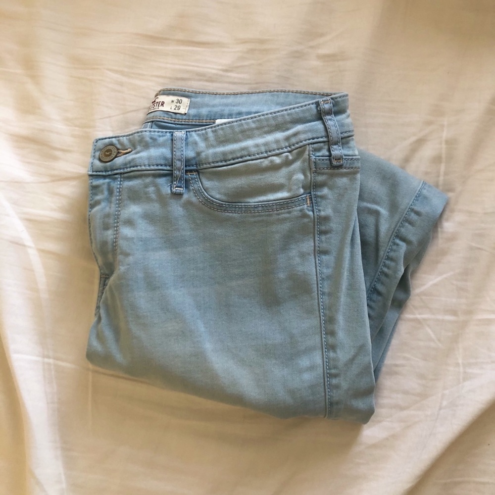 hollister semi-stretchy skinny jeans👖